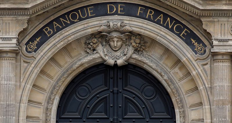 France urges Europe to step up work on faster stock market settlements