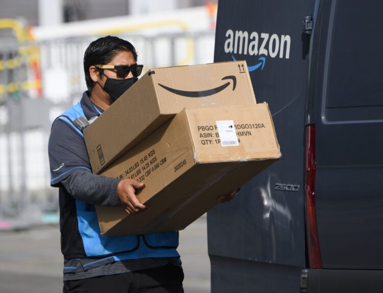 Amazon Workers Slam 5-Day Office Mandate, Plan Mass Exits