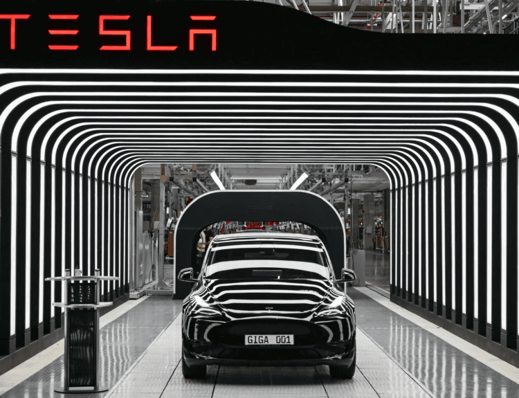 Teslas Europe Sales Plunge Nearly 45 Amid Musk-Trump Backlash