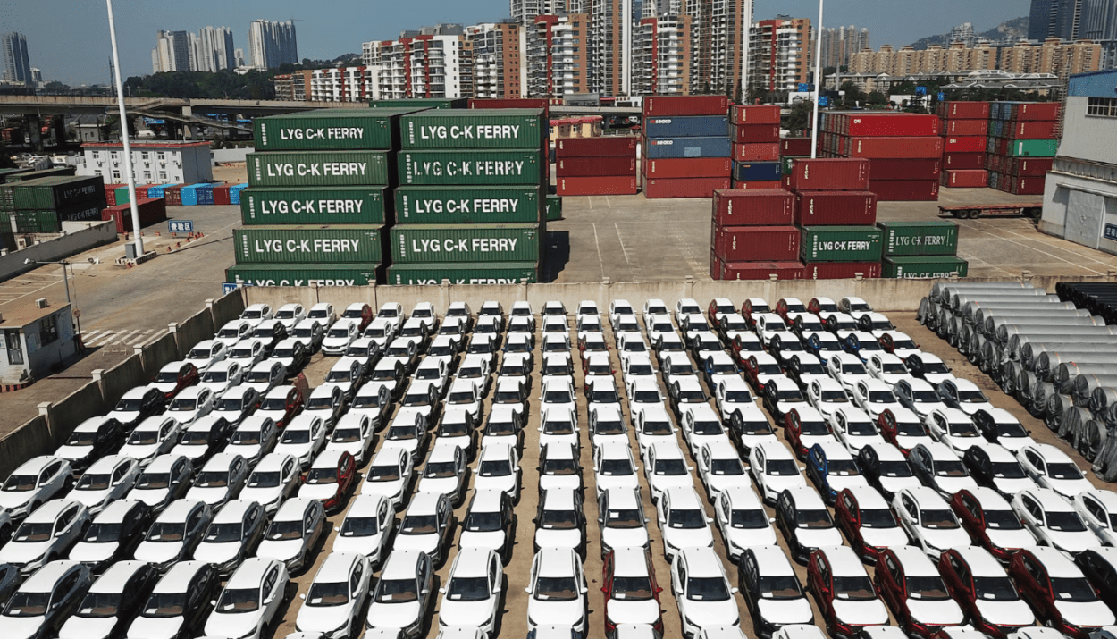 Trump Eases Auto Tariffs to Avoid Industry Meltdown