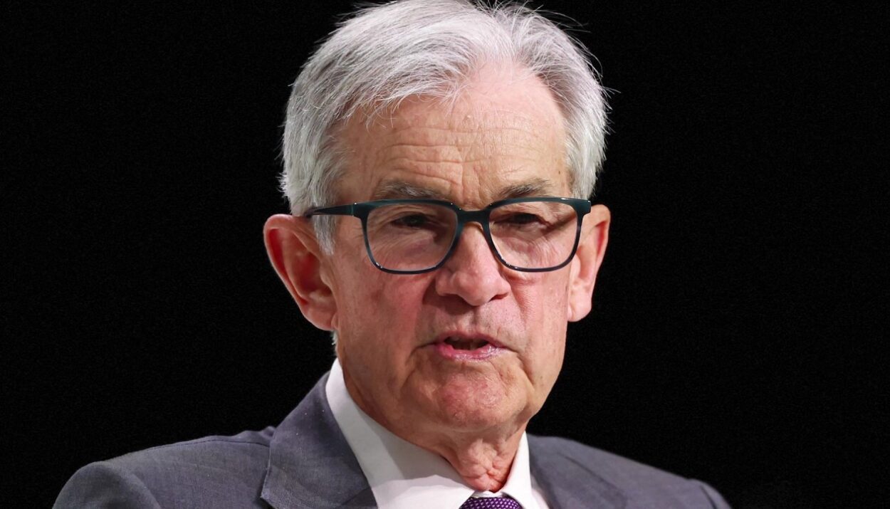 FOMC Minutes Signal Patience Amid Economic Uncertainty