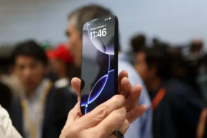 Trump Threatens 25% Tariff on Apple as Foxconn Invests $1.5B in India