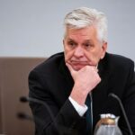 Fed Governor Calls for Rate Cuts as Soon as July
