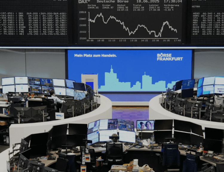 Markets on Edge as Trump’s Iran Strike Plans and Global Rate Decisions Fuel Investor Anxiety