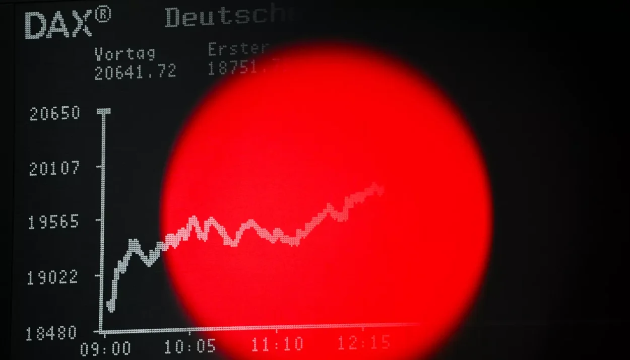 Why European Stocks Are Beating S&P 500 in 2025?