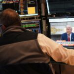 Trump Hails Record Markets, Presses Fed for Rate Cut Even as New Tariffs Loom