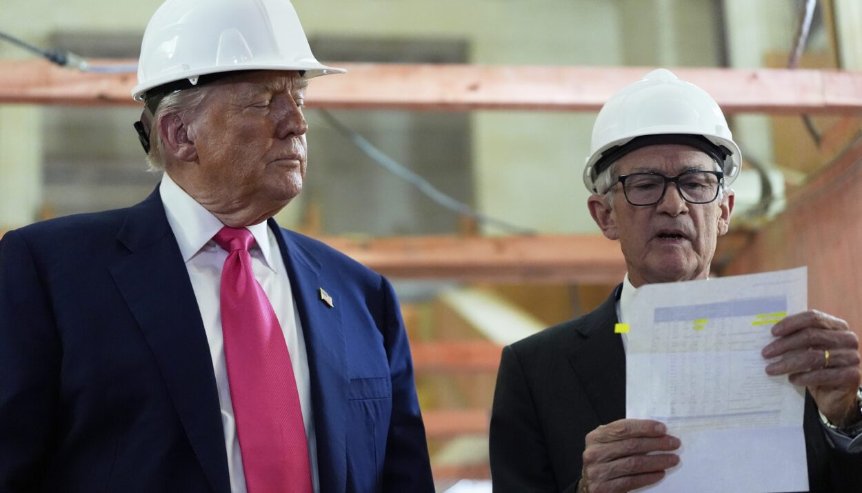Trump tours Fed construction project, calls for lower rates