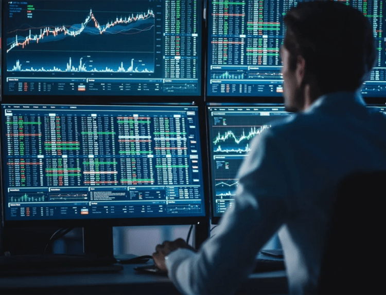 Trump’s AI Push, EU Trade Hopes, and Tech Earnings Set Global Rally in Motion