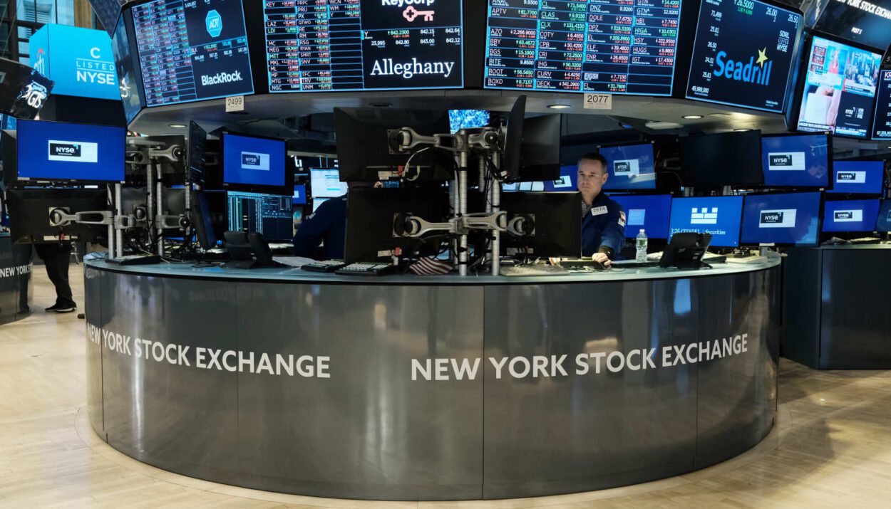 Markets Cool After Powell Rally, Earnings Season Finale Take Center Stage