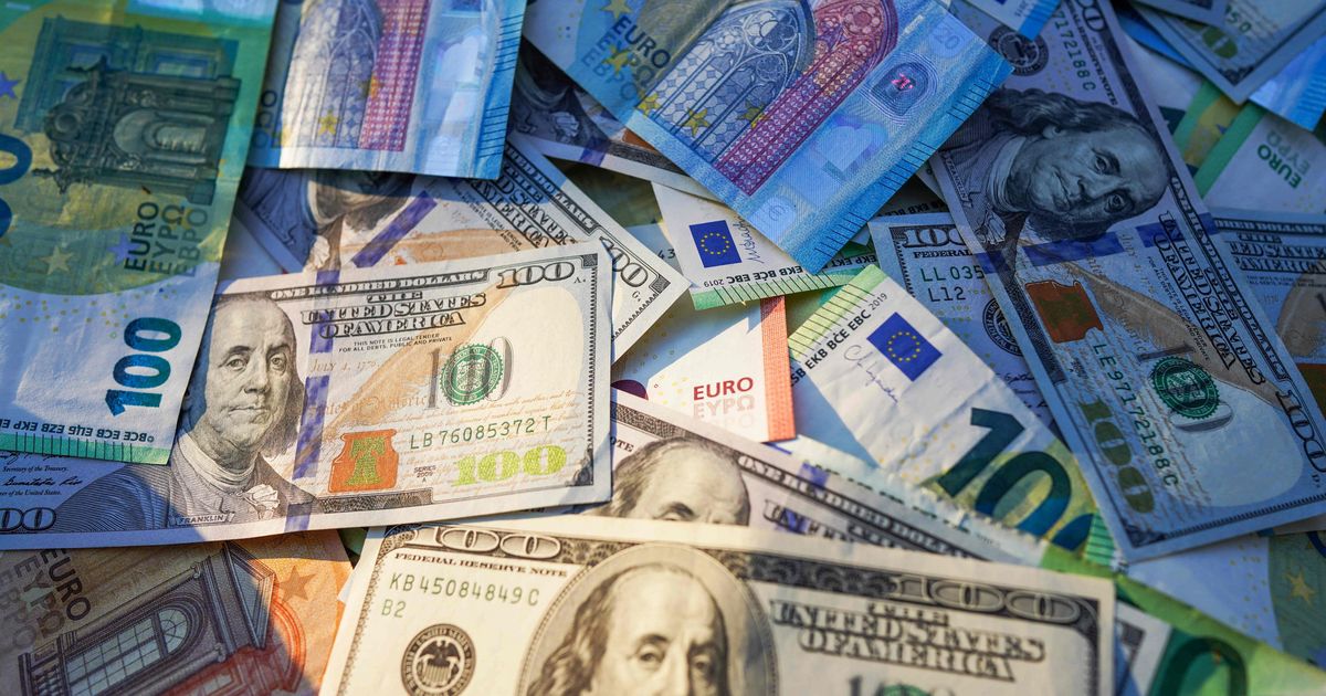 Stocks Rally, Gold Glows, Dollar Dips—All Eyes on September