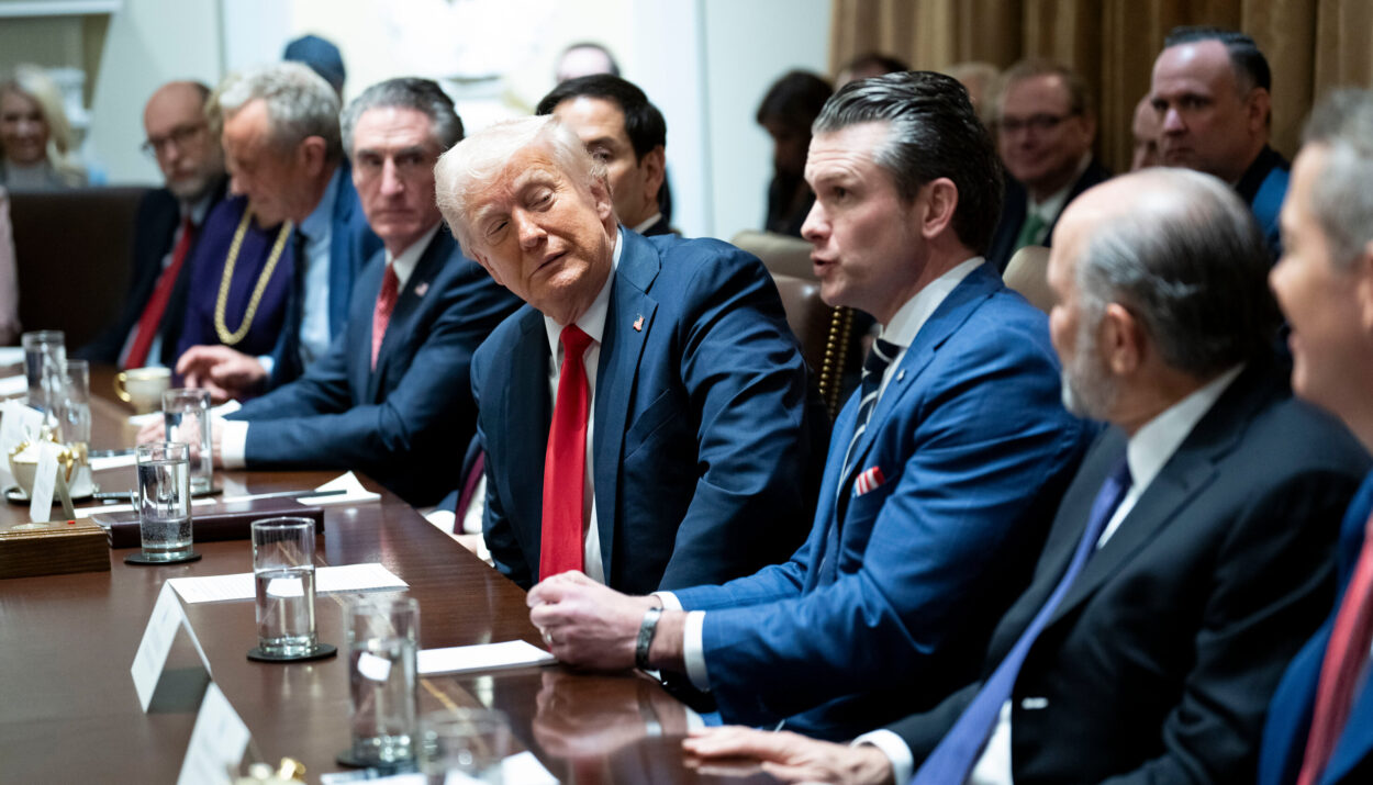 Zelensky–Trump Meetings: How 2025 Shaped Energy & Defense Stocks