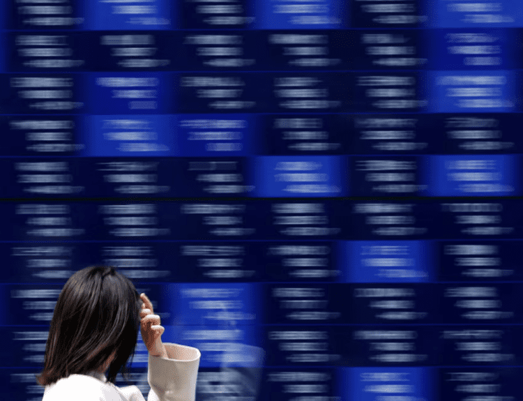 Asia stocks suffer tech jitters, China plays its own game