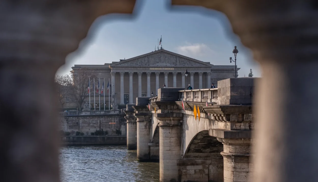 France’s Government Collapses — What Moved in Markets and What’s Next