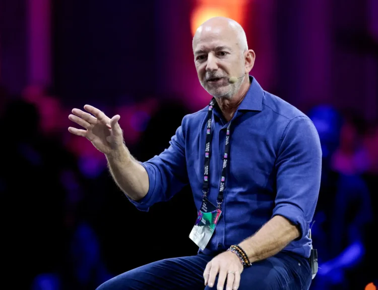 AI in an 'industrial bubble' but will benefit society Jeff Bezos
