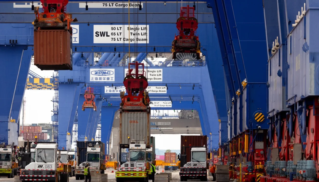China Still Sends Around  Billion of Goods to US Daily Despite 55 Tariffs - Finblog China Still Sends Around $1 Billion of Goods to US Daily Despite 55% Tariffs