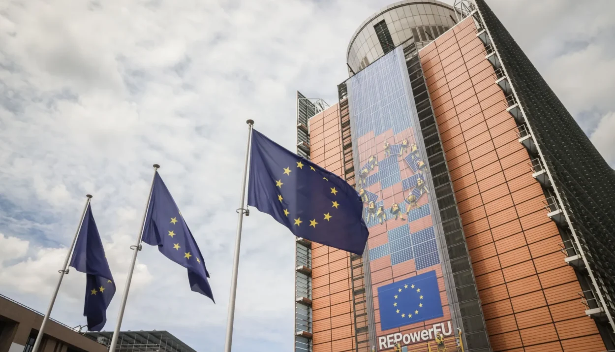EU Braces for Fight Over Shielding €25 Trillion of Public Deals - Finblog EU Braces for Fight Over Shielding €2.5 Trillion of Public Deals