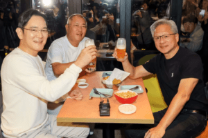 Jay Y Lee, Chung Euisan and Jensen Huang chillaxing at a fried chicken restaurant in Seoul
