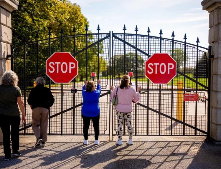 US Government Shutdown Enters Week Two as Senate Rejects Dueling Funding Bills