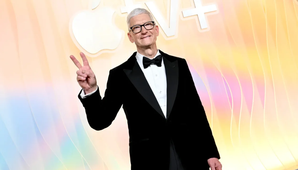 Tim Cook could step down as Apple CEO next year