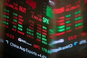 Wall Street Advances as Fed Rate Cut Bets Gather Momentum