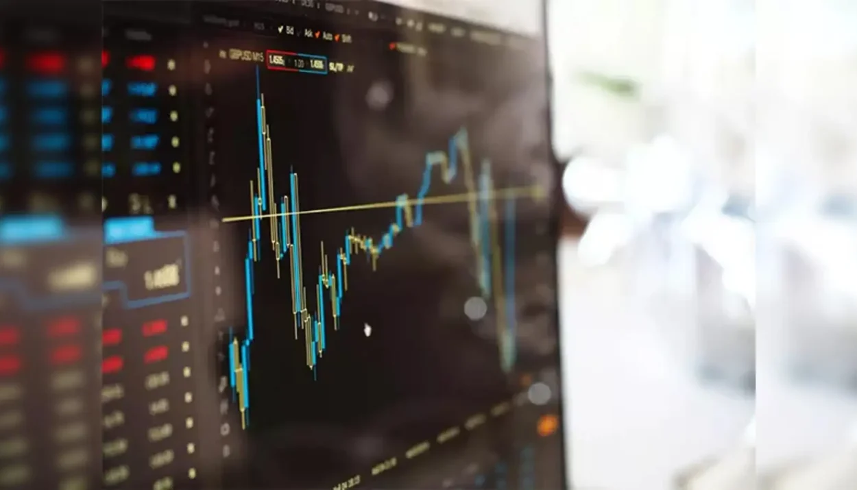 Why Stocks Fell and What’s Behind Tech’s Big Drop