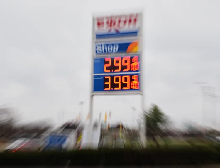 Economists Urge Caution After November CPI Shows Softer Inflation