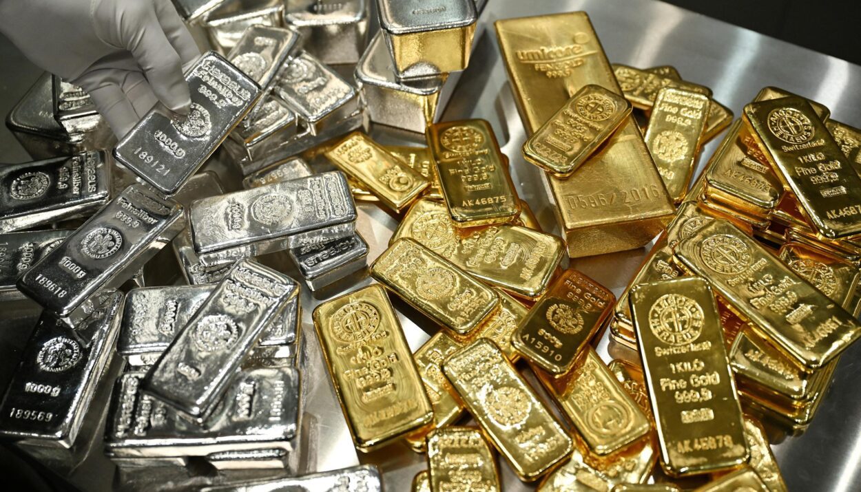 Gold, silver prices hold steady with 'underlying bullish trend' in place