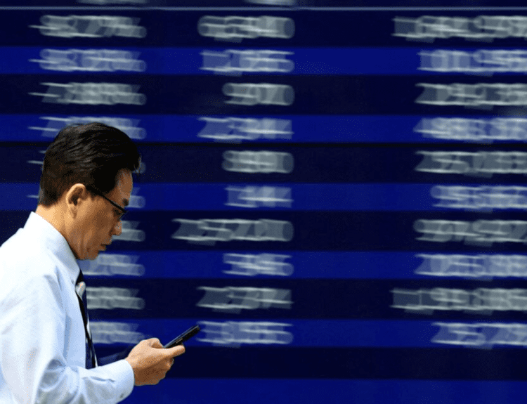 Japanese Stocks Rally, Bond Sale Sees Solid Demand