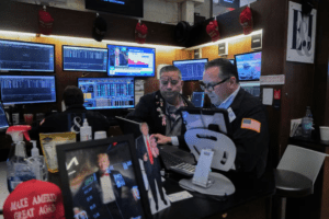 Wall Street Wavers Ahead of Jobs and Inflation Data as Investors Brace for Key Week