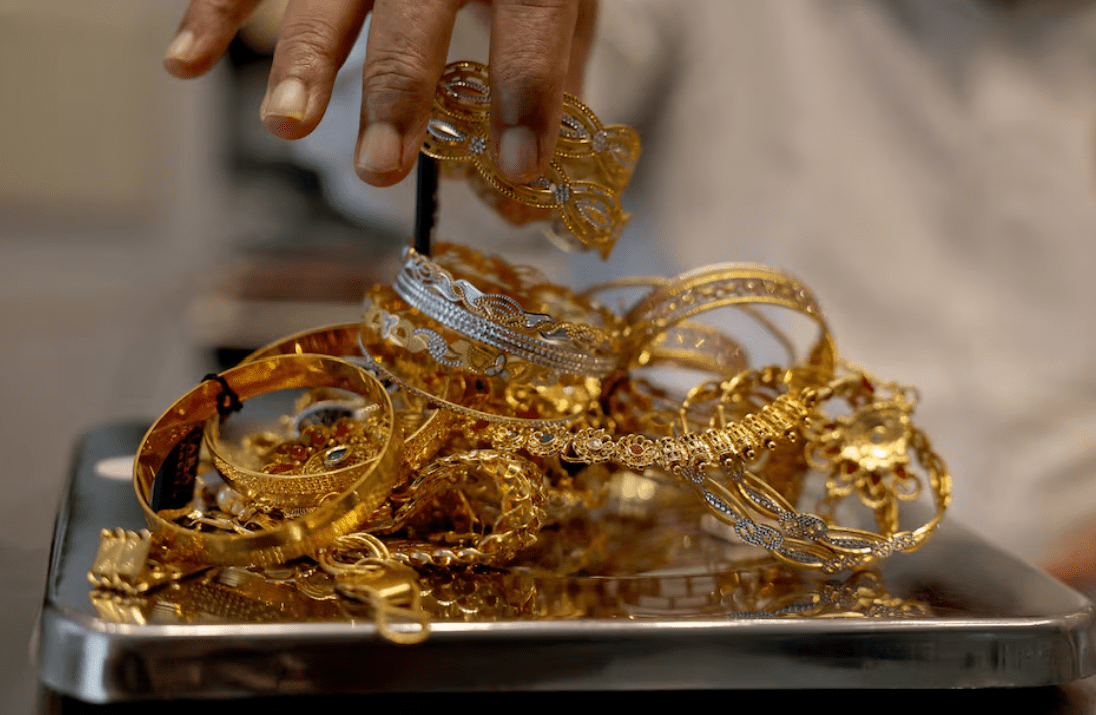 Gold powers above $4,800 as global risks fan record safe-haven rally