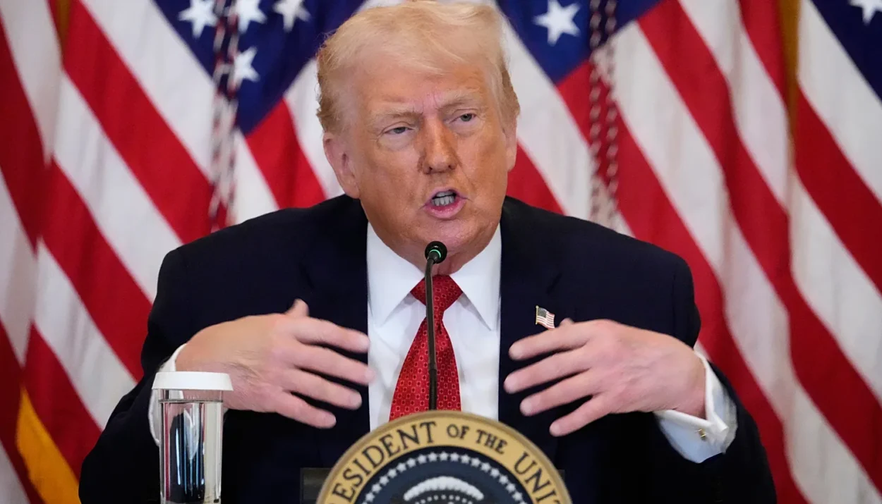 Trump Threatens Tariffs on 8 EU Countries Over Greenland Dispute