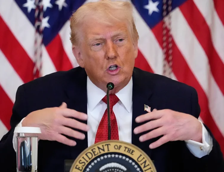 Trump Threatens Tariffs on 8 EU Countries Over Greenland Dispute