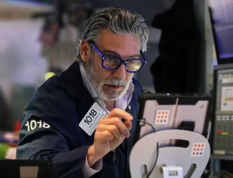 Wall Street Hits New Records as Markets Shake Off Trump–Fed Tensions