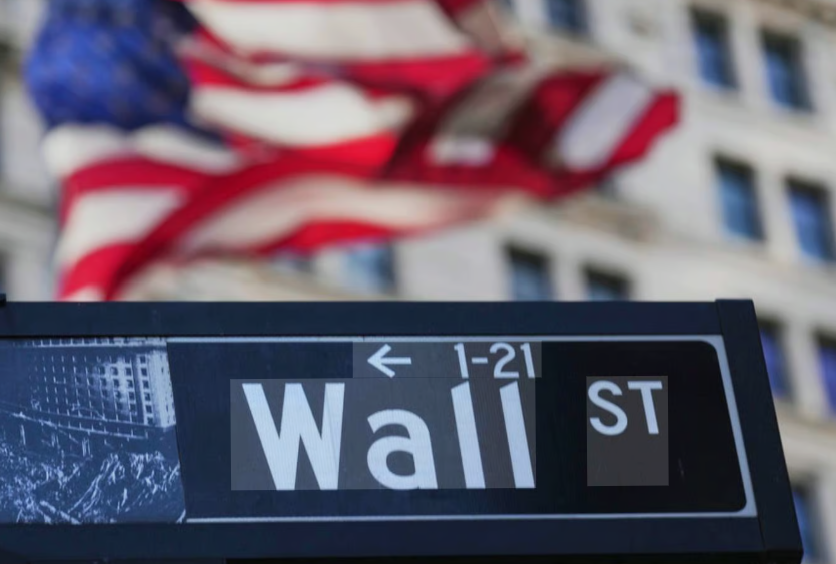 Wall Street Mixed as Tech Falls and Defense Stocks Jump