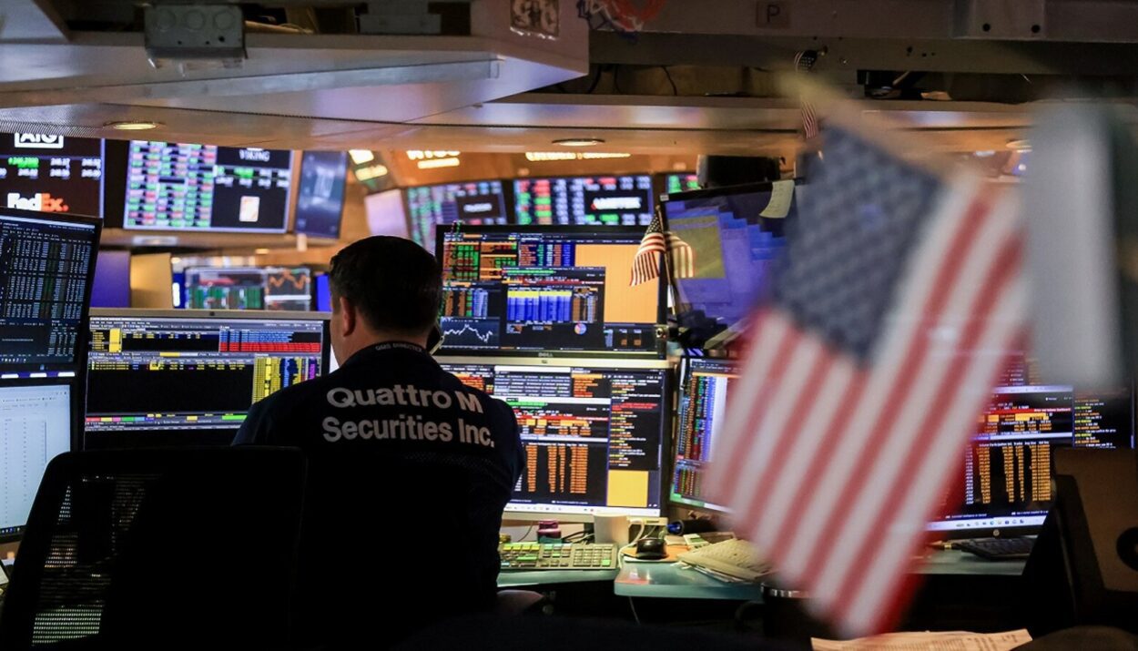 US Stocks Rise as Tech Rally Lifts S&P 500 and Nasdaq