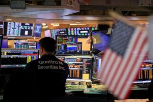 US Stocks Rise as Tech Rally Lifts S&P 500 and Nasdaq