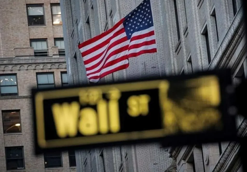 Walmart earnings, spending data, and more AI disruptions: What to watch this week