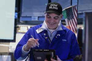 What to Watch This Week: Dow 50,000, Jobs Data, Inflation and Big Earnings