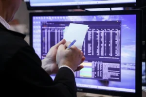 A $1 billion Fund Manager Cuts 70% of Stocks, Waits for These Buying Opportunities