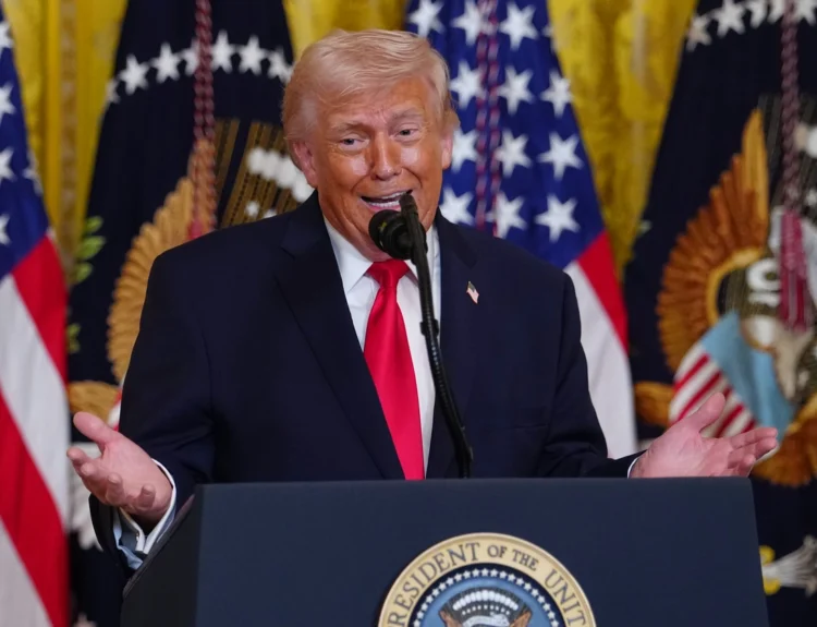 Trump Says Iran War Will End “When I Feel It In My Bones”