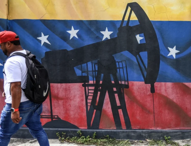 US Plans to Ease Venezuela Sanctions to Boost Oil Supply