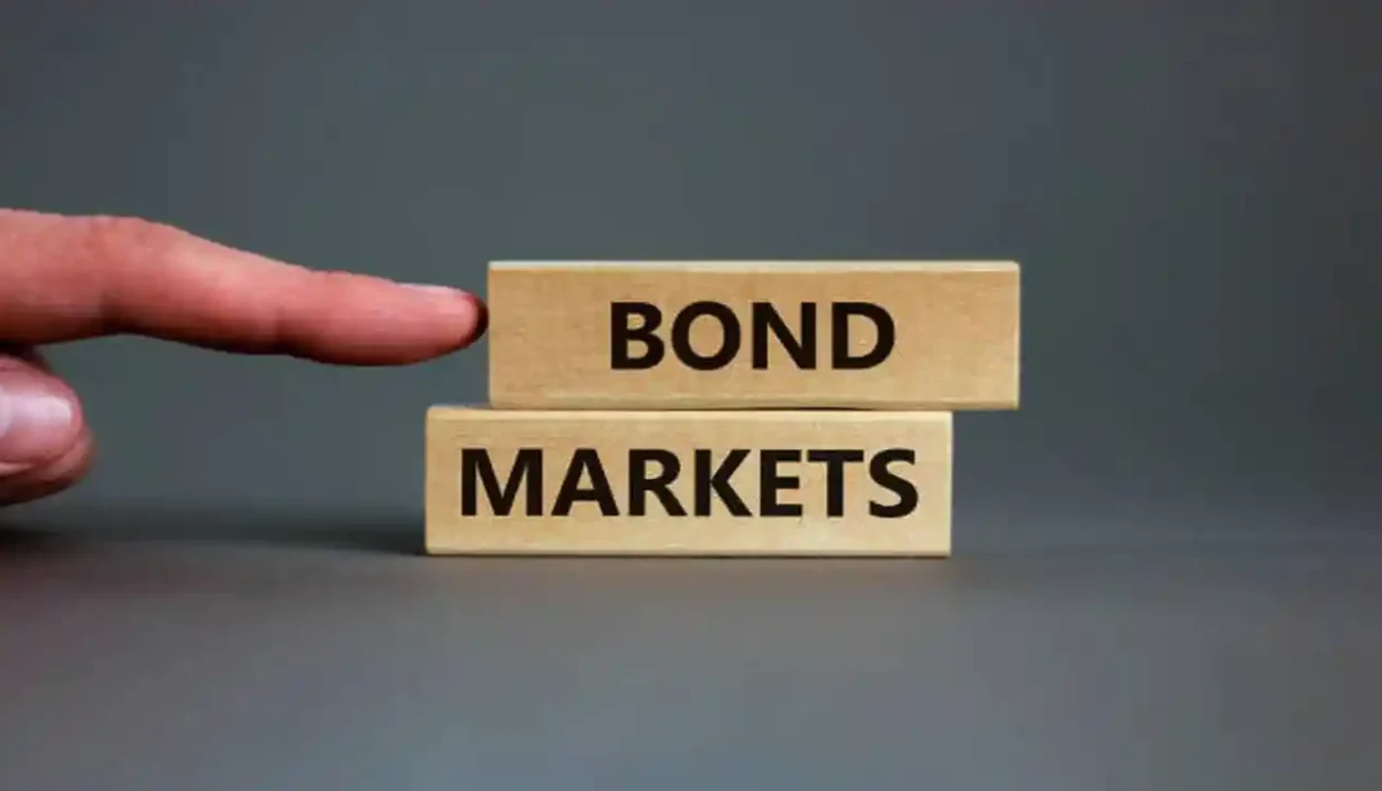 Bond Market Faces ‘Tug of War’ as Inflation and Growth Risks Collide