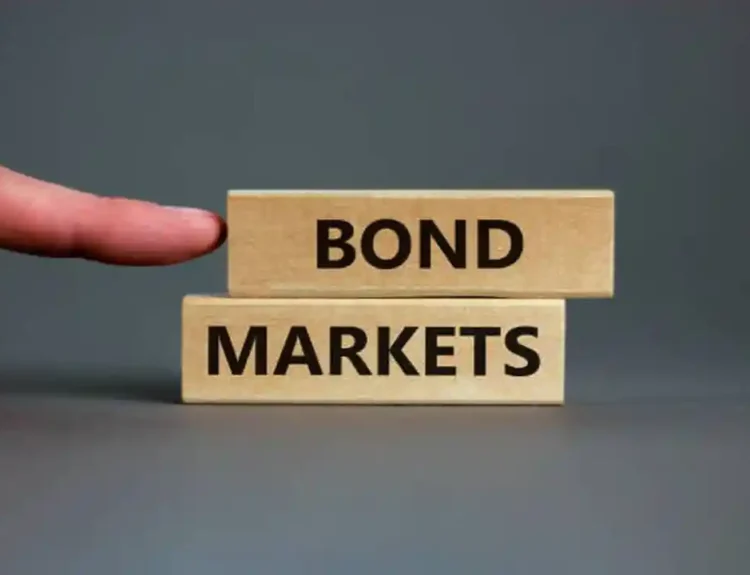 Bond Market Faces ‘Tug of War’ as Inflation and Growth Risks Collide