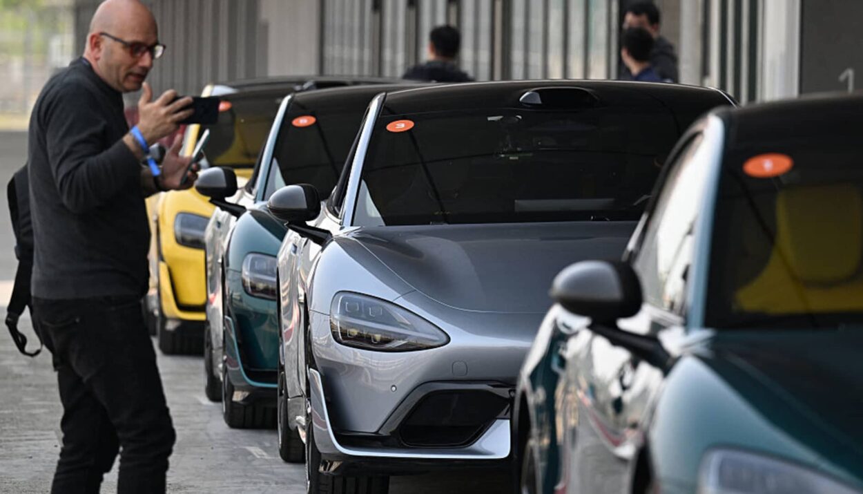 Foreign Car Companies Turn to Tech to Win Back China