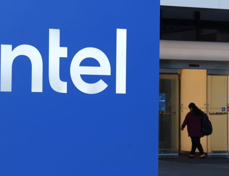 Intel Stock Soars 24% in Biggest Jump Since 1987
