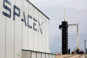 SpaceX Pre-IPO Rush Grows — But Access Comes With Risks