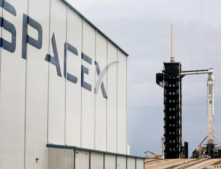 SpaceX Pre-IPO Rush Grows — But Access Comes With Risks