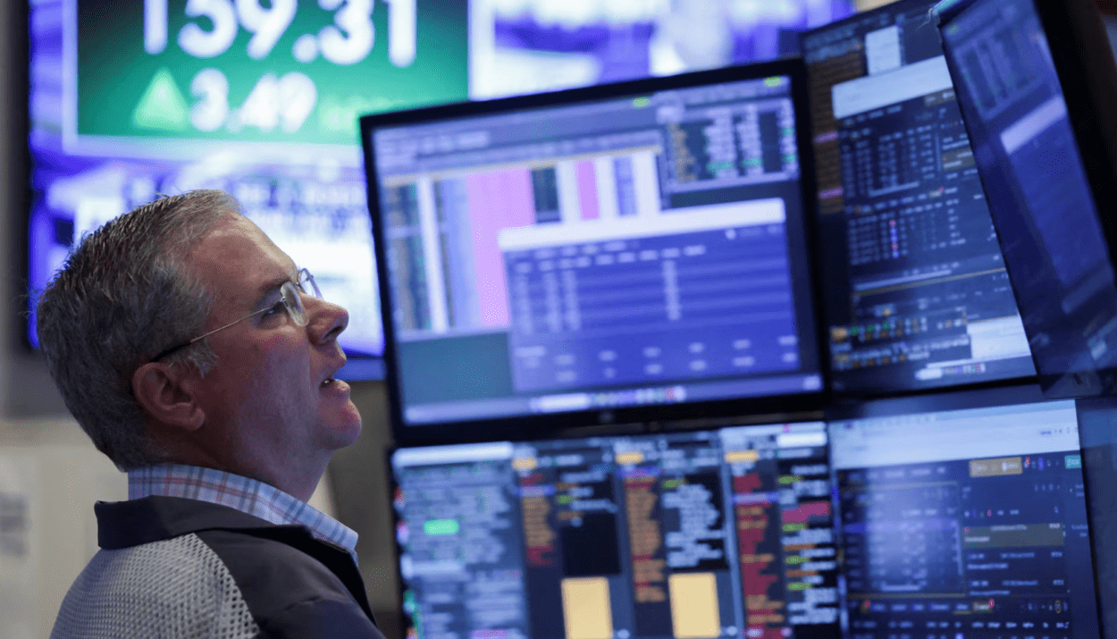 Tech Rally Pushes S&P 500 and Nasdaq to New Highs as AI Momentum Builds