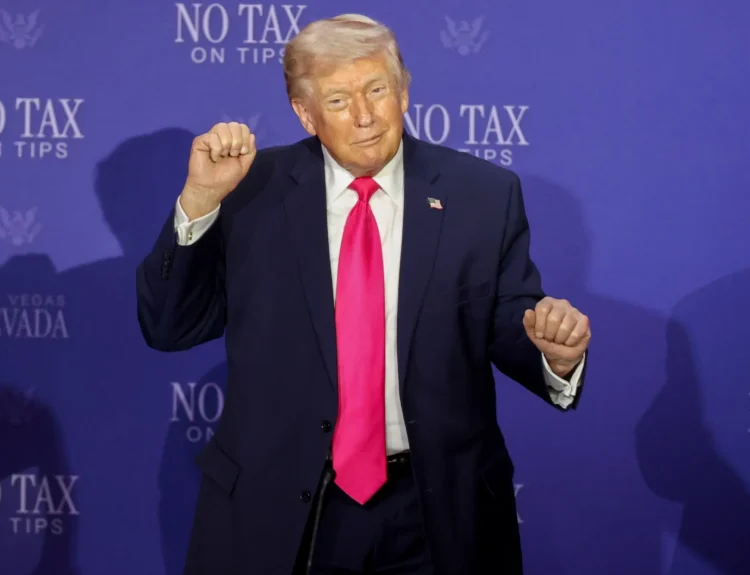 Trump Extends Iran Ceasefire, but Keeps Blockade in Place