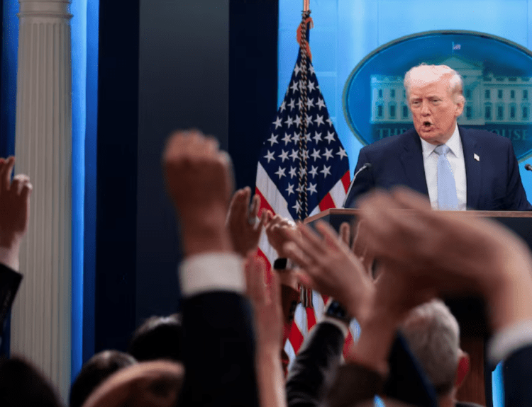 US Weighs Pakistan Ceasefire Proposal as Iran Signals Openness